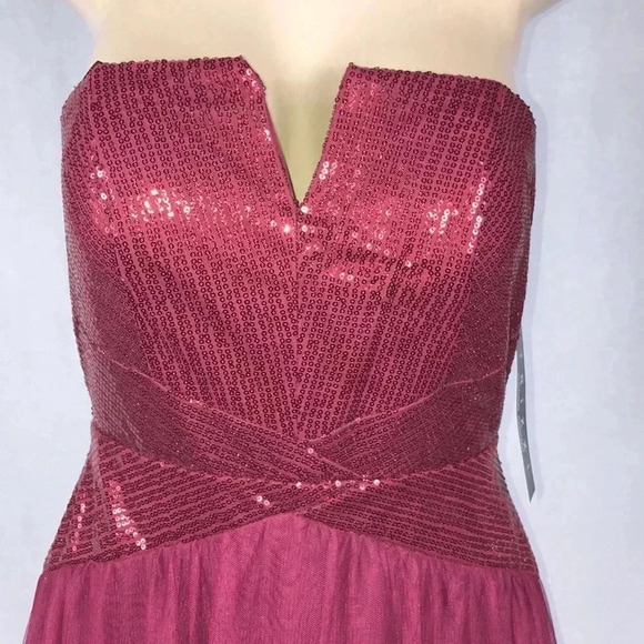 Trixxi Size 11 Burgundy Sequence Strapless Evening Gown. New With Tags - Picture 4 of 8